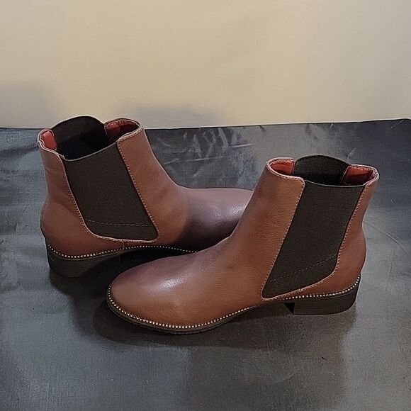 BRAND NEW UNILODY LINE STUDDED PULL SLIP-ON WOMEN"S BOOT - Picture 7 of 13